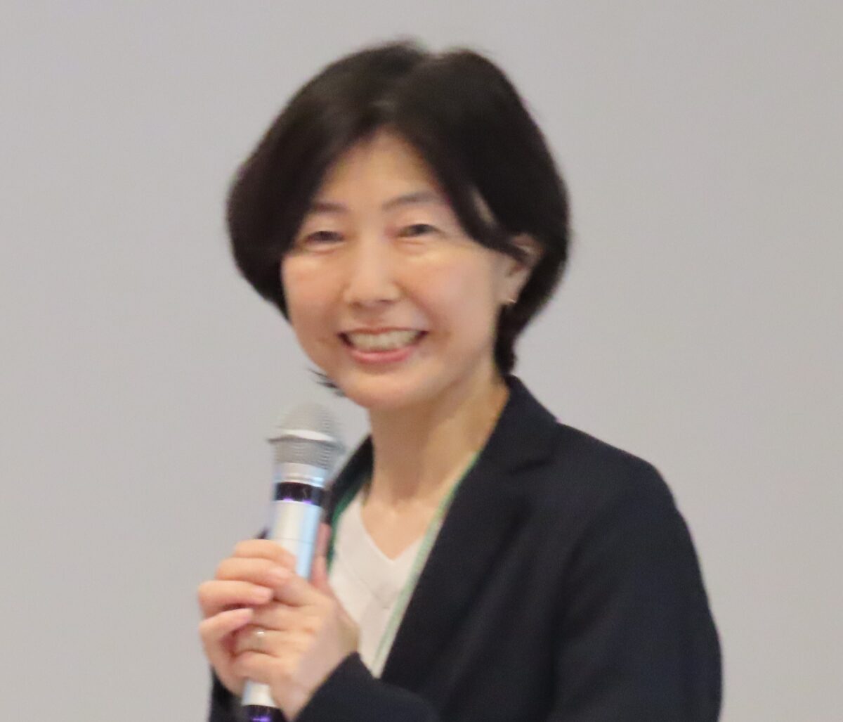 関 真弓（せき まゆみ）の写真