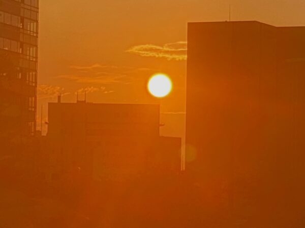 朝4時50分の太陽
