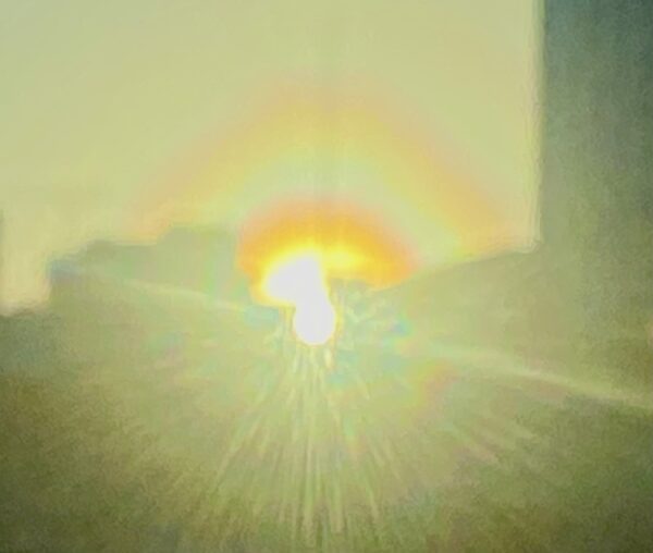 千代田の夕日　花粉光環