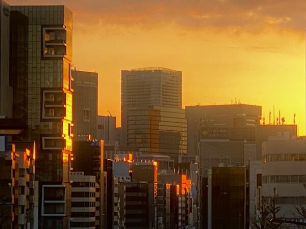 神田地区の夜明け